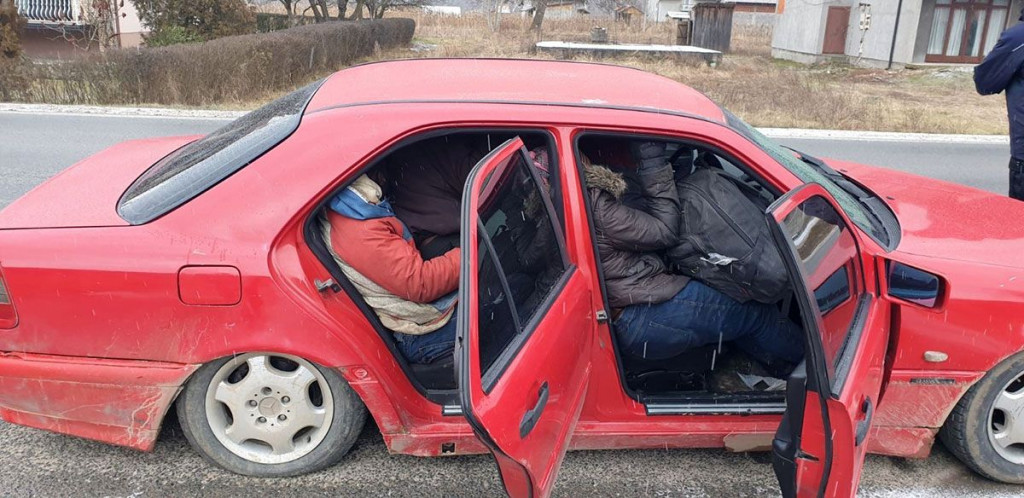 Kod Posušja i Zvornika spriječeno krijumčarenje 20 migranata, uhićena četiri državljanina BiH