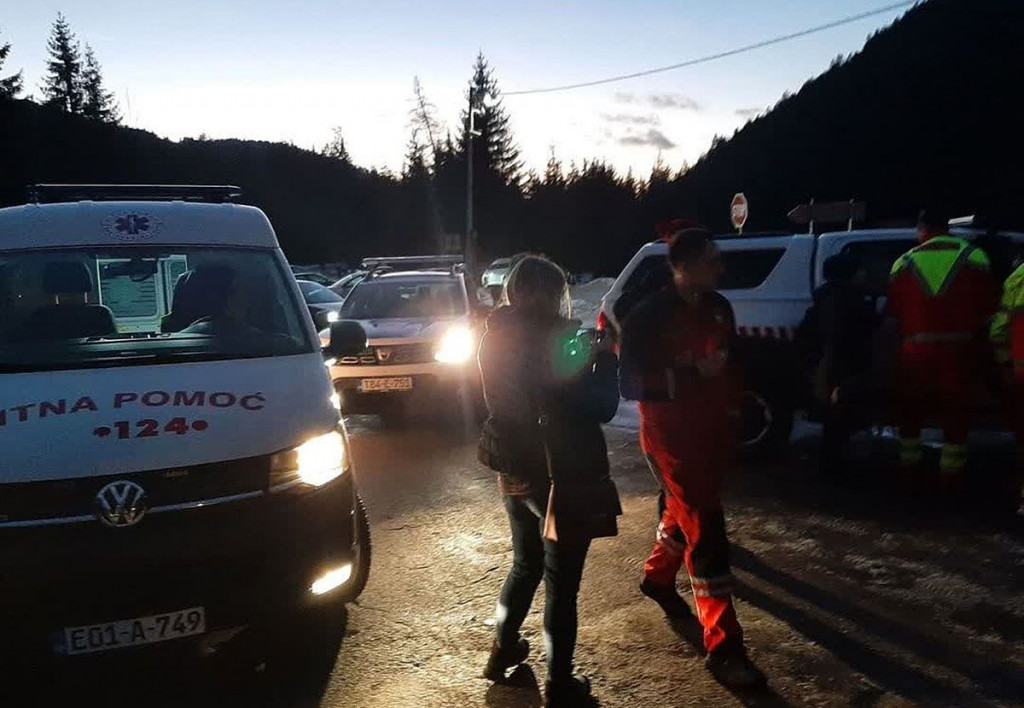 IZNENADA JOJ POZLILO Pripadnici tri spasilačke službe spasili ženu s vrha Trebevića
