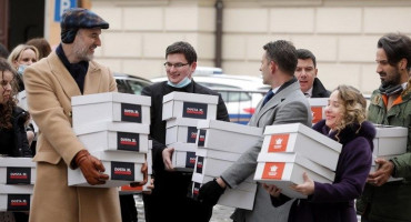 MOST DONIO POTPISE 'Covid potvrde su besmislene i opasne, nećete više maltretirati građane'