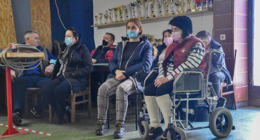 The centre is in severe debt, workers accuse the director of threats and embezzlement