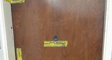 NESVAKIDAŠNJI SLUČAJ U stanu pronađen leš u raspadanju kojeg nitko ne želi preuzeti i sahraniti