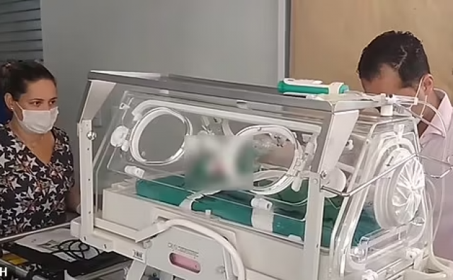 BOŽIĆNO ČUDO Liječnici bebu proglasili mrtvom, pogrebnik je spasio