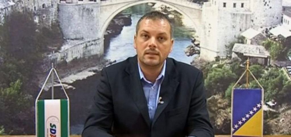SDA I LAŽNA UVJERENJA Tajnik u ministarstvu znanosti i ravnatelj škole u Mostaru s lažnim papirima, i nitko ništa