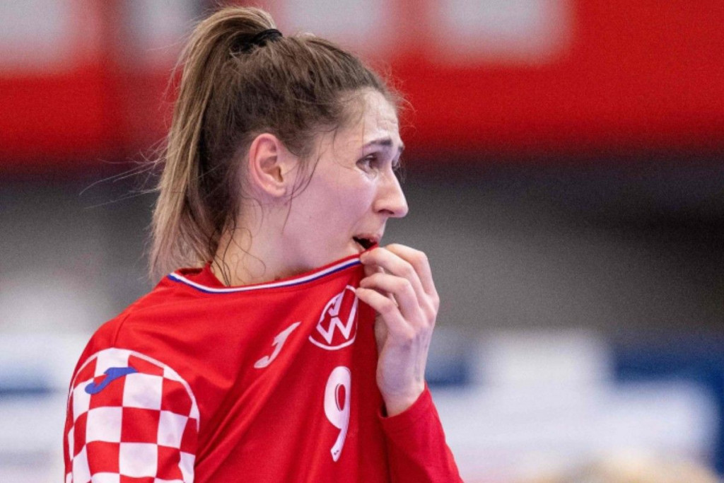 Ćamila Mičijević u suzama napustila parket