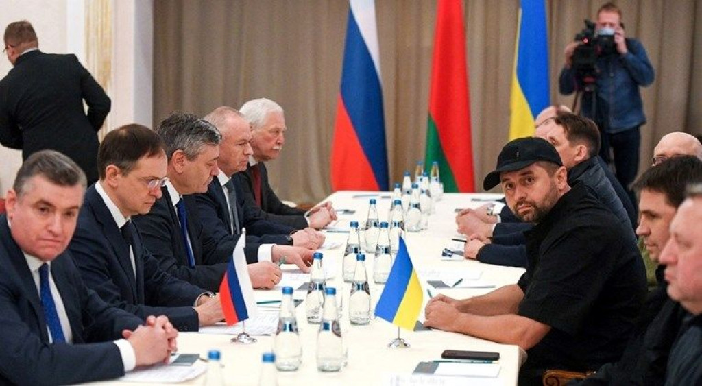 PREGOVORI U BJELORUSIJI Ukrajinci: "Trenutni prekid vatre i povlačanje"; Rusi: "Ginu vam građani i vojnici..."