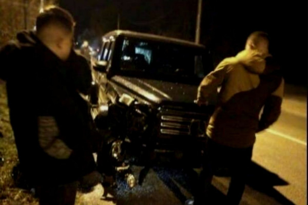 ZAŠTO BI MNOGI ŽELJELI DA IH KVESIĆ ZVEKNE Je li ravnatelj naletio na odron, ili...?