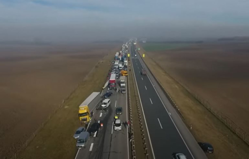 Nezapamćena nesreća u Srbiji: Sudarilo se više desetaka vozila, jedna osoba izgubila život