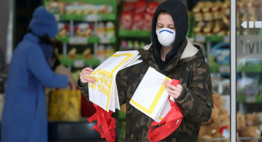 Austrija maska trgovina