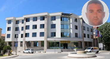 DOK SUD VIJEĆA Službenik koji je dva puta presuđen i dalje na poslu