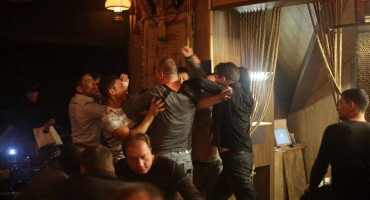 Tučnjava u kafiću ilustracija