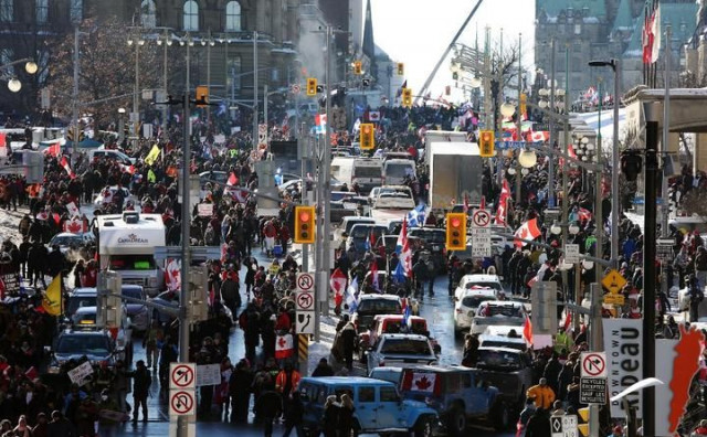 BLOKIRAN GLAVNI GRAD Stotine tisuća ljudi u Kanadi ne odustaje na prosvjedu protiv Covida mjera