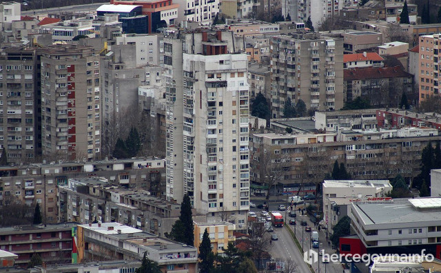 NAĆI DOM U MOSTARU Dok jedni traže stan, drugi se odlučuju za montažnu kuću izvan grada