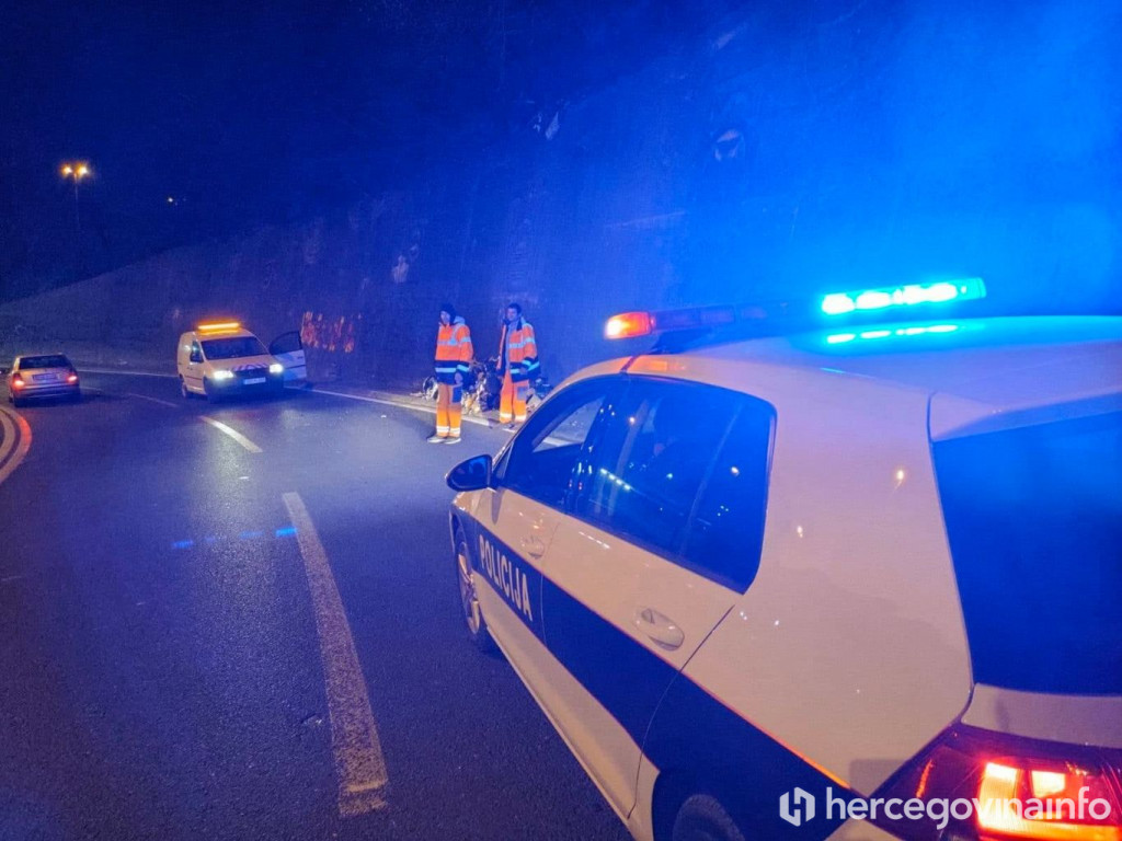 MOSTAR Smeće zaprijetilo vozačima