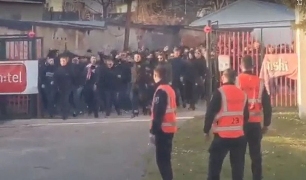 Ultrasi se sukobili s policijom na Tušnju