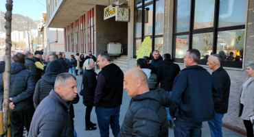 Nezavisni sindikat djelatnika HP Mostar, HP Mostar, jednosatni štrajk upozorenja