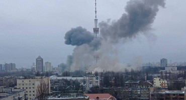 ODJEKIVALE SIRENE Kijev napadnut dronovima tijekom noći, građani se skrivali u skloništima