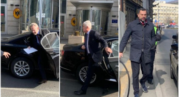 NASTAVALJAJU SE PREGOVORI Lideri stranaka stigli u zgradu Izaslanstva EU