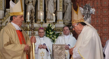 Ustoličen je novi vrhbosanski nadbiskup Tomo Vukšić: Učiniti sebe sredstvom ljubavi i sloge