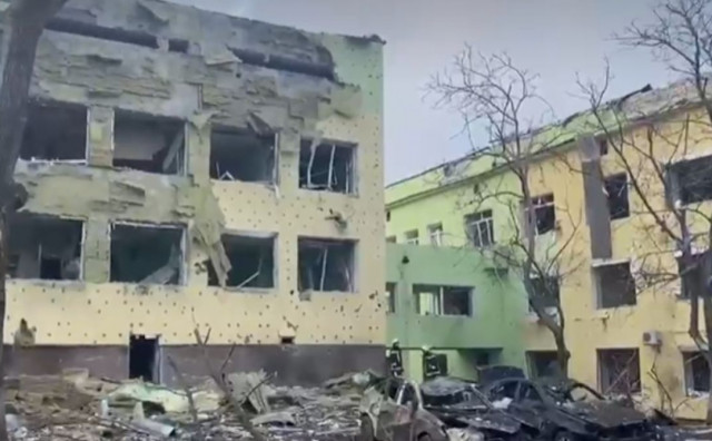 Rusi bombardirali rodilište i dječju bolnicu, ubijeno i ranjeno puno žena