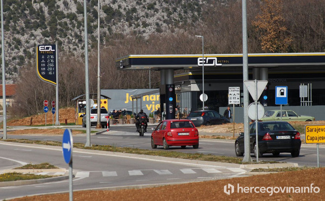 Benzinska crpka cijena goriva