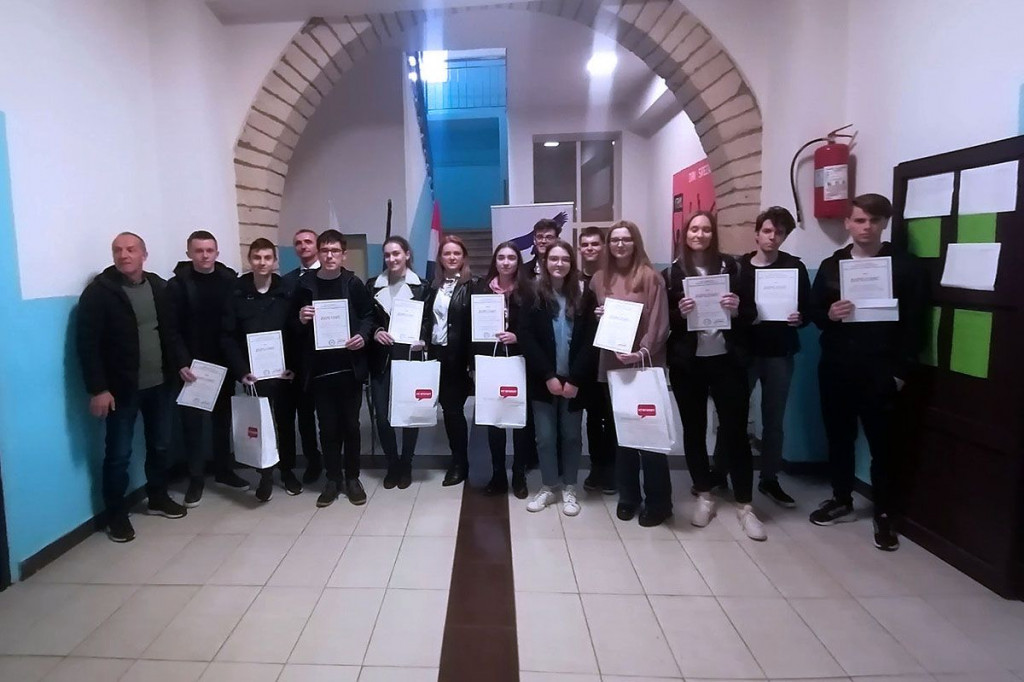 Mostarski srednjoškolci među najuspješnijim matematičarima u FBiH