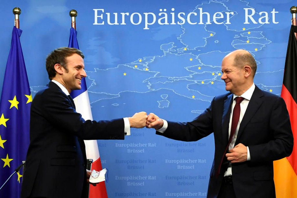 PRVI POZIV Novi-stari francuski predsjednik Macron odmah komunicirao s njemačkim premijerom Scholzom