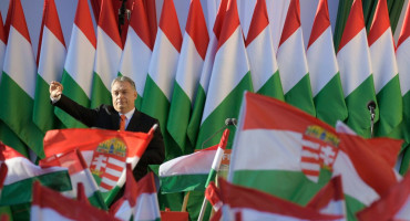 IZBORNI TRIJUMF Viktor Orban premoćno pobijedio šesterostranački oporbeni savez