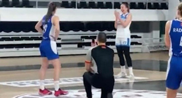 Sudac u Crnoj Gori zaprosio košarkašicu dok se ona pripremala izvesti slobodna bacanja