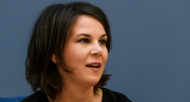 NJEMAČKA PRELOMILA 'Prestajemo uvoziti naftu iz Rusije'