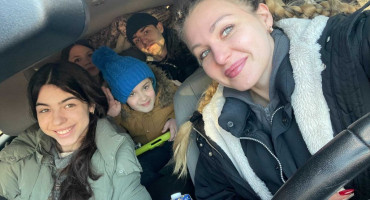 FOTOREPORTAŽA OBITELJI IZ MARIUPOLJA Nema netaknute zgrade, tjednima smo po podrumima i gledamo mrtva tijela po ulicama.