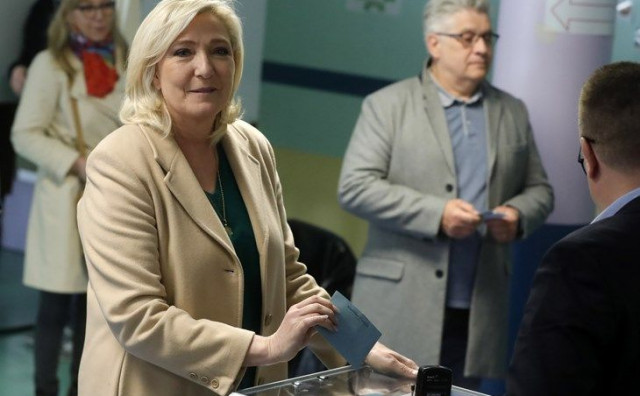 PRVE PROCJENE U drugi krug idu Macron i Le Pen