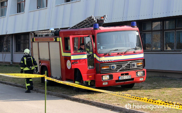 SVE ČEŠĆE UKLANJAJU ZMIJE Mostarski vatrogasci otkrili što čine s njima nakon intervencije