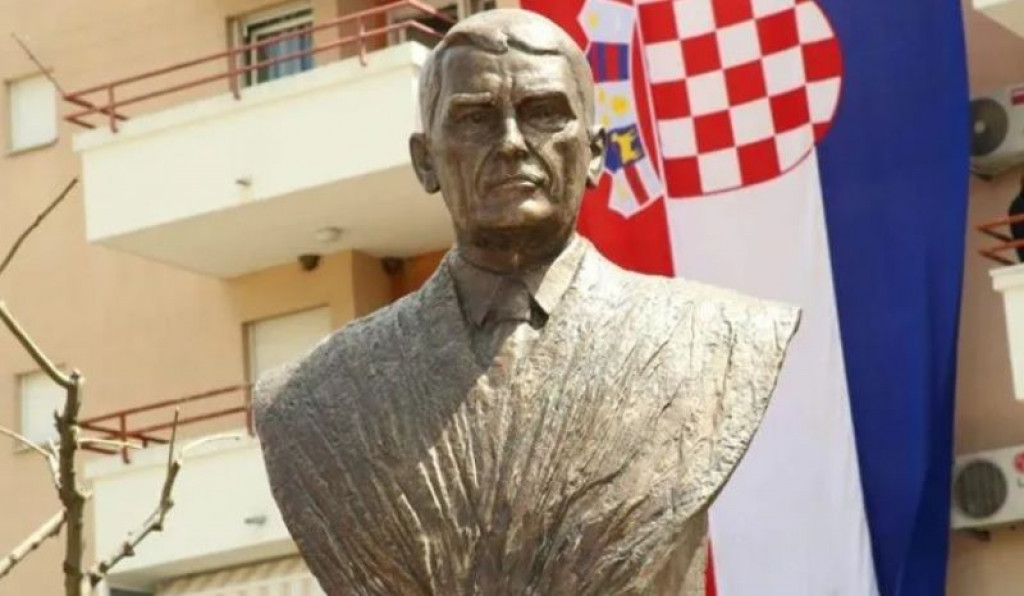 ŠUŠAK DOBIO BISTU U SINJU Još zanimljivije je da Rojsa koji ju je poklonio nije bilo, nije poželjan otkako je potpisao pomilovanje udbaša