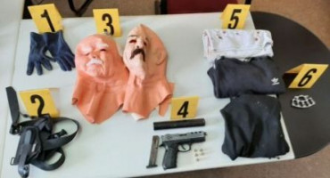 Policija uhitila 22-godišnjaka kod kojeg su nađeni pištolj s prigušivačem, maske za lice, platnene rukavice