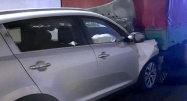 TUNEL KOD SARAJEVA Terenac se zabio u kamion, poginula jedna osoba