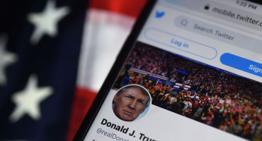 POVRATAK OTPISANIH Elon Musk kao novi vlasnik Twittera vraća Donalda Trumpa na društvene mreže