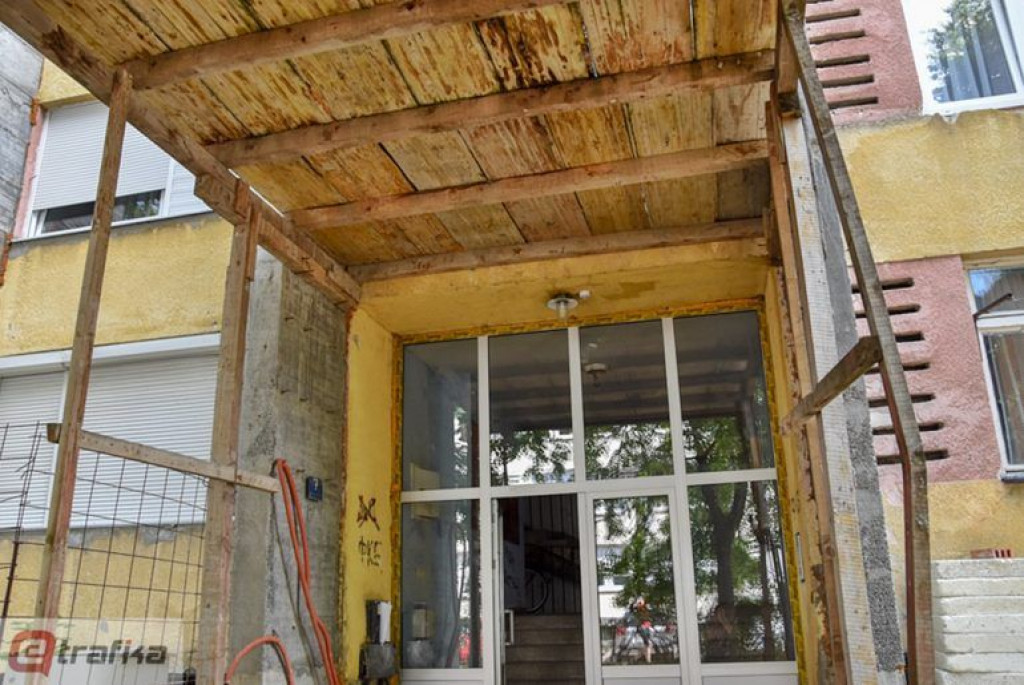 NEDOVRŠENA ZGRADA Investitor zagorčao život stanarima i kupcu