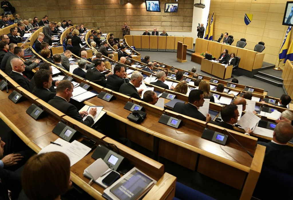 NAJLUĐI KOMENTARI NA POVIŠICU POLITICI "Zaplakao sam od sreće... Kako to da su se dogovorili nacionalisti..."