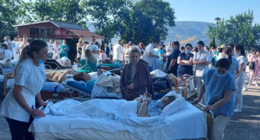 Pacijenti i djelatnici evakuirani iz UKC Banja Luka nakon dojave da je bomba u bolnici