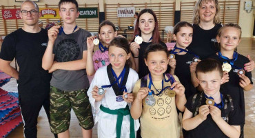 CRO STAR Sa 10 natjecatelja osvojili 16 medalja i dva pehara
