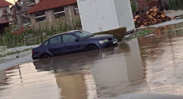 Veliko nevrijeme u Hrvatskoj, poplava potopila selo