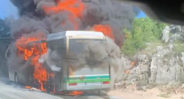 Srednja obrtnička škola Široki Brijeg,zapaljen autobus,učenici