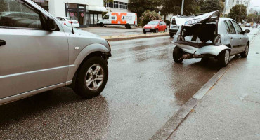 U Dubrovačkoj ulici sudar tri vozila, jedna osoba ozlijeđena
