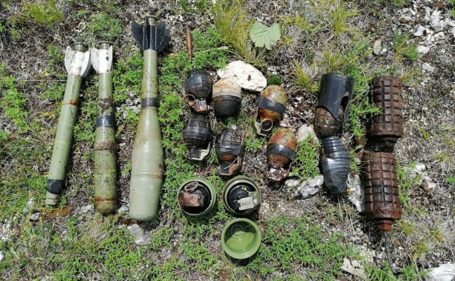 Iz više pećina na području Livna, Tomislavgrada i Kupresa izvučene velike količine oružja, bombi i mina