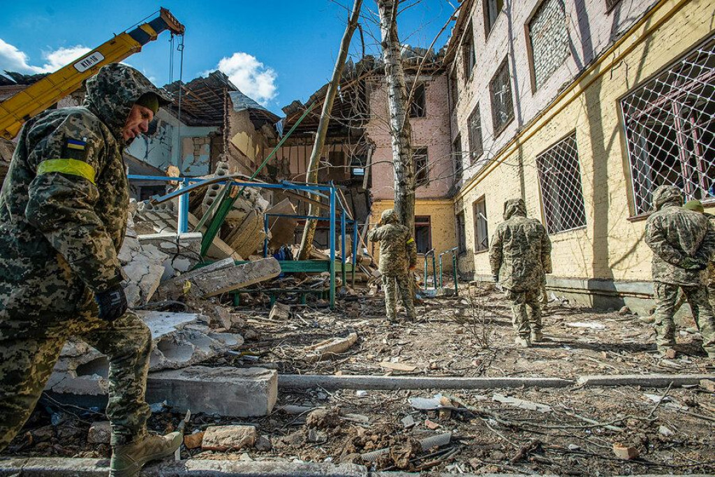 Rusi napali grad koji je do sad "mirovao", dan nakon što su ubili 21 civila u stambenoj zgradi