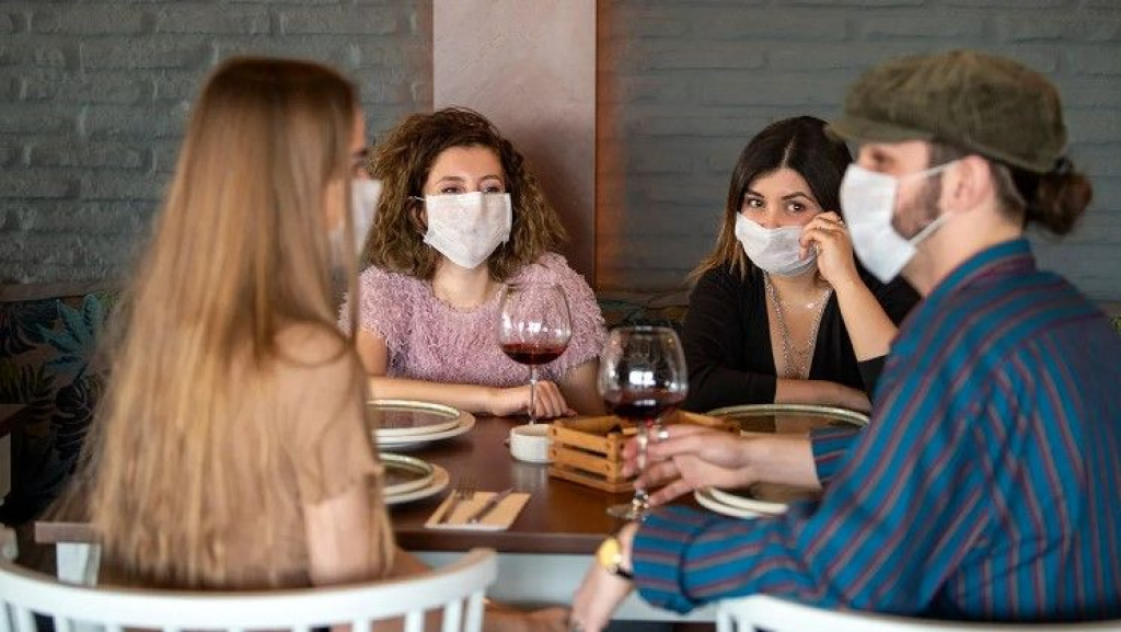 POČELE SU "MJERE" Zaraženi Austrijanci mogu u restorane, ali ne smiju jesti i piti