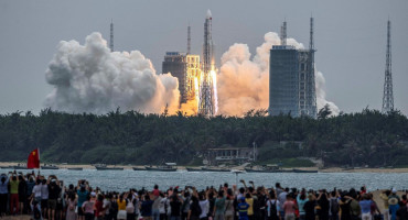 Kineska raketa od 22,5 tone pala na Zemlju, ne zna se gdje su završile krhotine