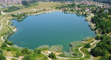 Još nisu pronađena tijela mladića koji su se utopili u jezeru, ali je poznat identitet i obiteljski su vezani