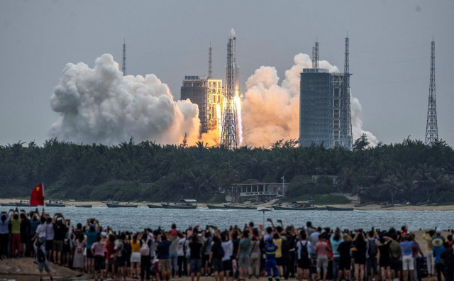 Kineska raketa od 22,5 tone pala na Zemlju, ne zna se gdje su završile krhotine