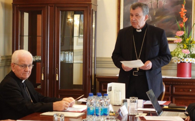 Biskupi iz BiH upozorili na kontinuirano iseljavanje mladih, pozvali i na molitvu za mir u Ukrajini i BiH